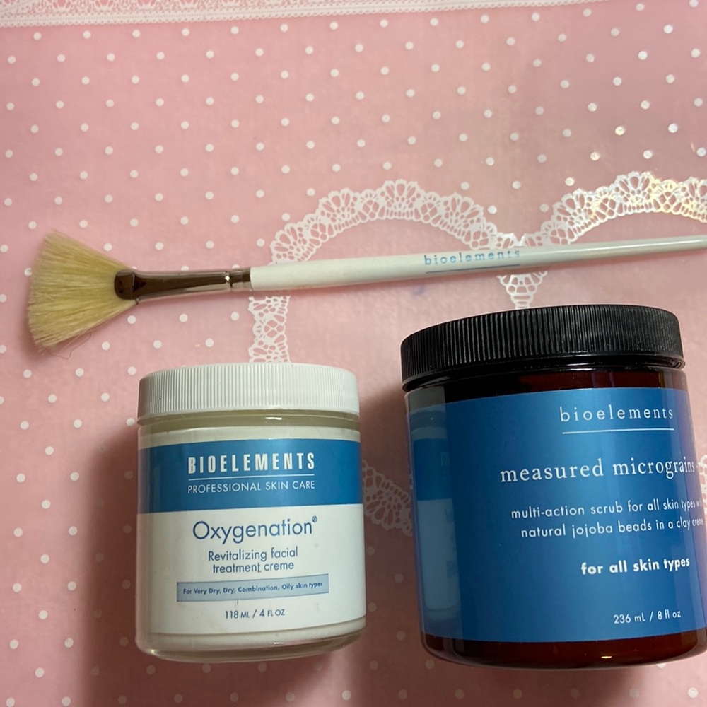 Bioelements Bundle NEW Micrograins, Oxygenation Treatment and Application Brush